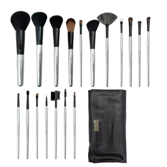 Professional Make Up Brush Kit - Picture 2 of 2